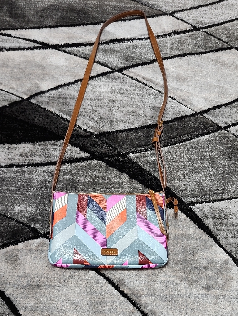 FOSSIL MULTI-COLORED GEOMETRIC PATTERN FULL-ZIP CROSSBODY